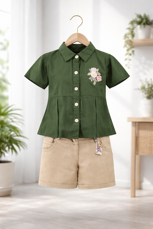 Girls Floral Button-Down Top & Beige Shorts Set – Summer Casual Outfit